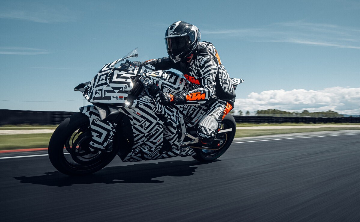 KTM 990 RC R, svelato il prototipo della nuova carenata austriaca